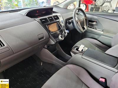 2013 Toyota Prius - Thumbnail
