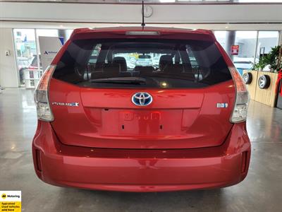 2013 Toyota Prius - Thumbnail