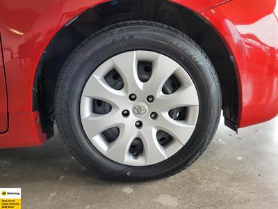 2013 Toyota Prius - Thumbnail