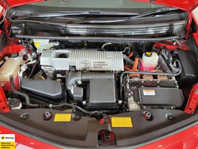 2013 Toyota Prius - Thumbnail