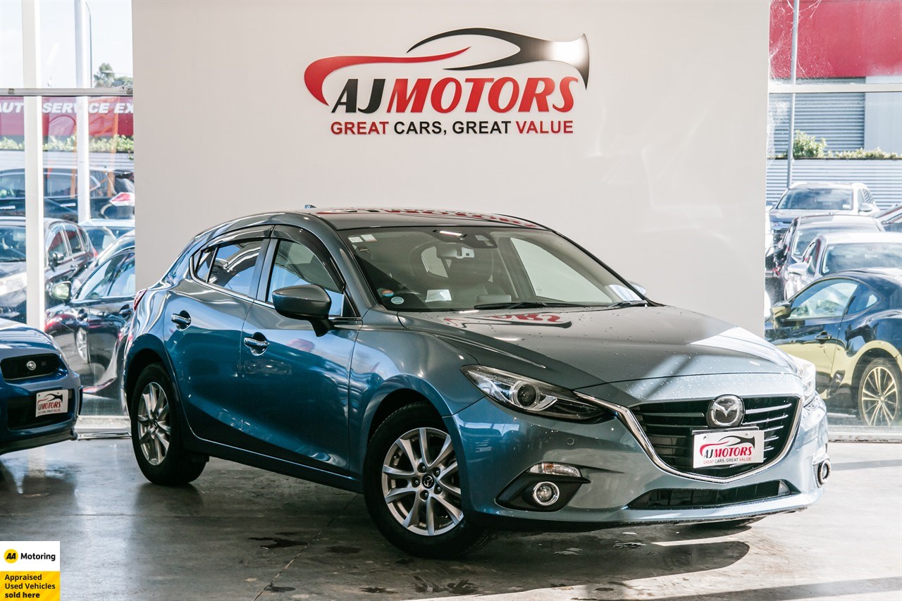 2016 Mazda Axela