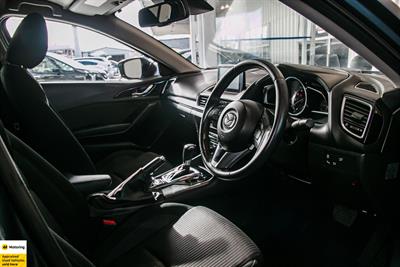 2016 Mazda Axela - Thumbnail