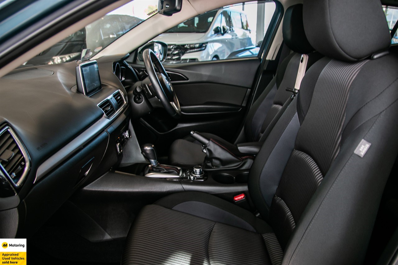 2016 Mazda Axela