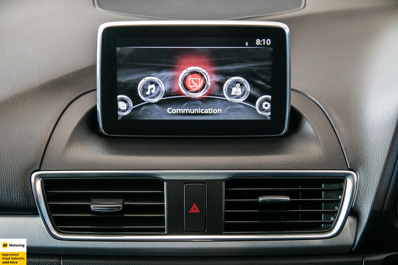 2016 Mazda Axela