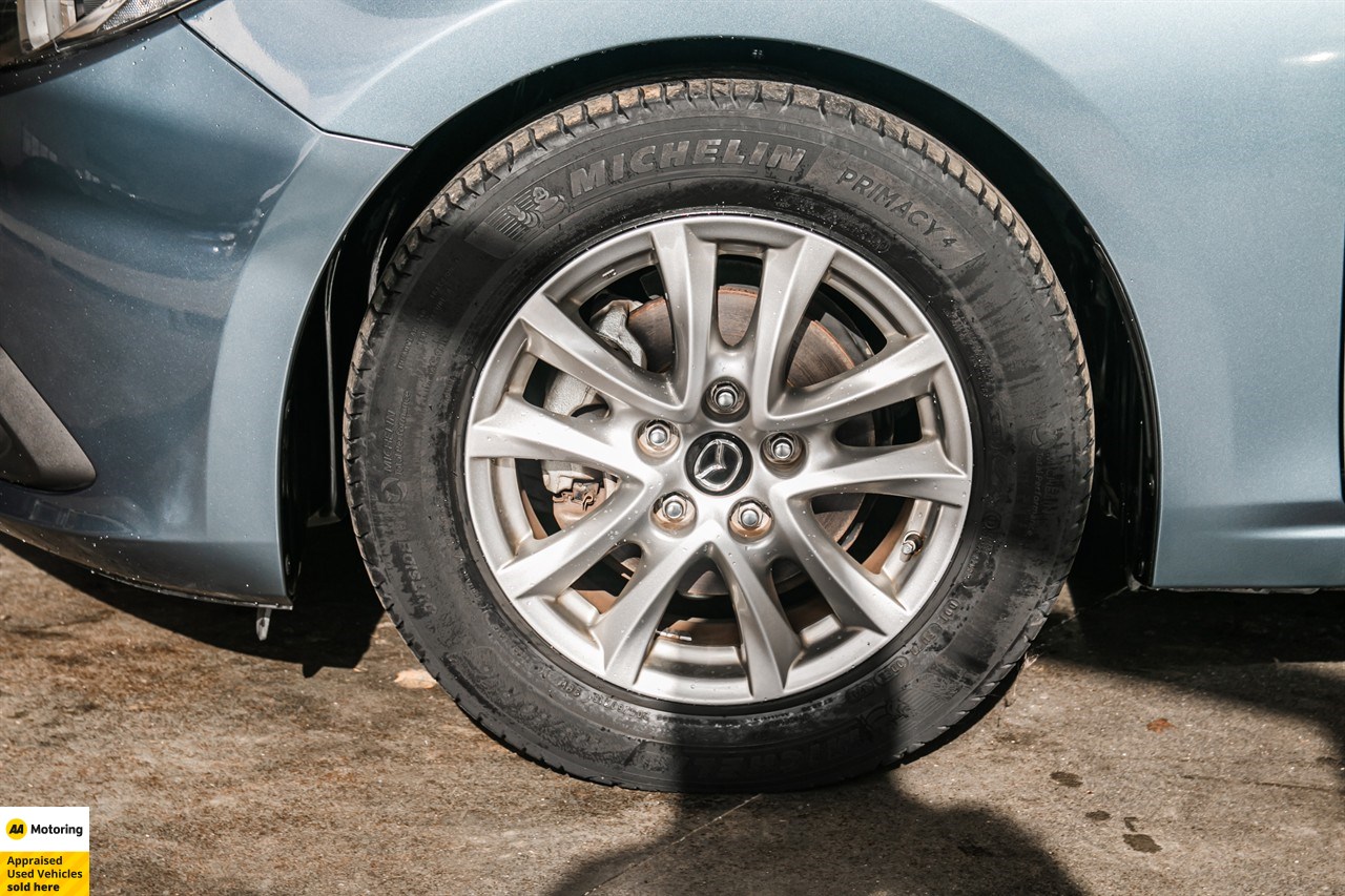 2016 Mazda Axela