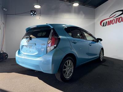 2015 Toyota Aqua - Thumbnail