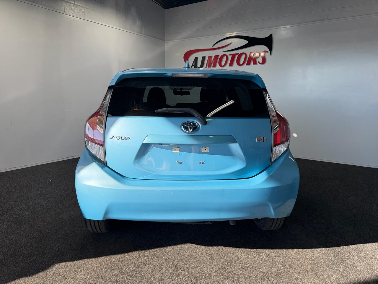 2015 Toyota Aqua