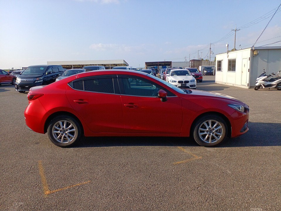 2013 Mazda Axela