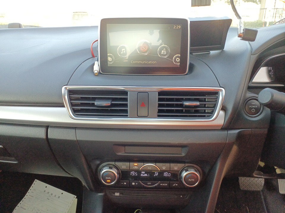 2013 Mazda Axela