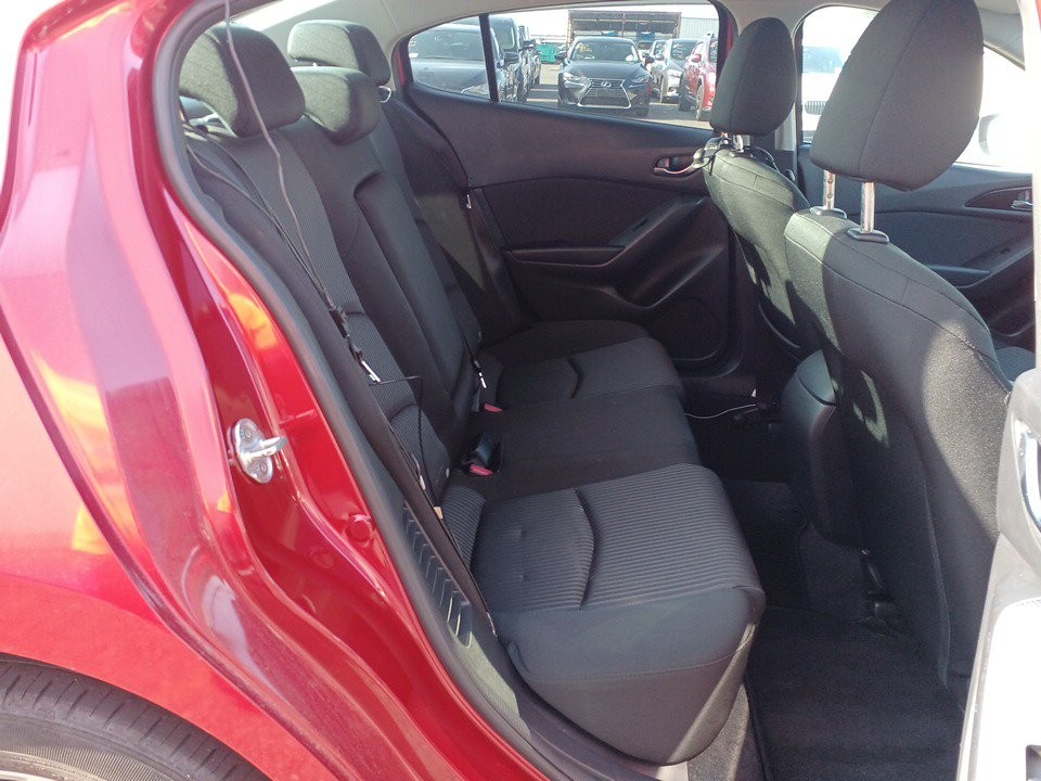 2013 Mazda Axela