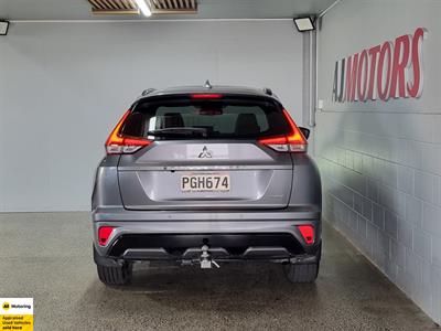 2022 Mitsubishi Eclipse Cross - Thumbnail