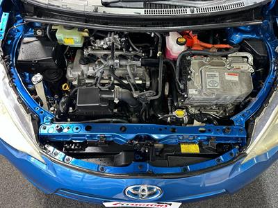 2012 Toyota Aqua - Thumbnail