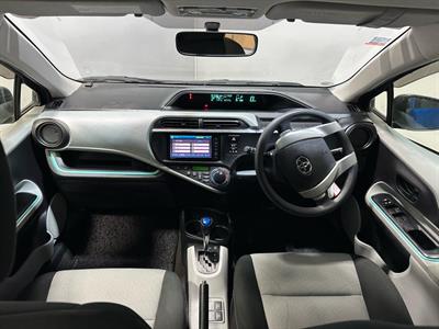 2012 Toyota Aqua - Thumbnail