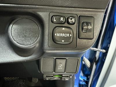 2012 Toyota Aqua - Thumbnail