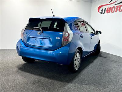 2012 Toyota Aqua - Thumbnail
