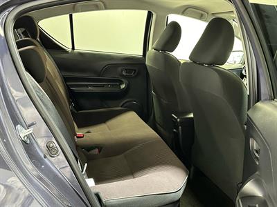 2015 Toyota Aqua - Thumbnail