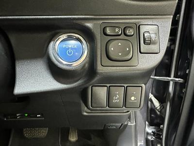 2015 Toyota Aqua - Thumbnail