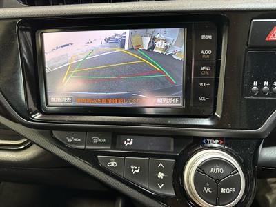 2015 Toyota Aqua - Thumbnail