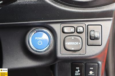 2012 Toyota Aqua - Thumbnail