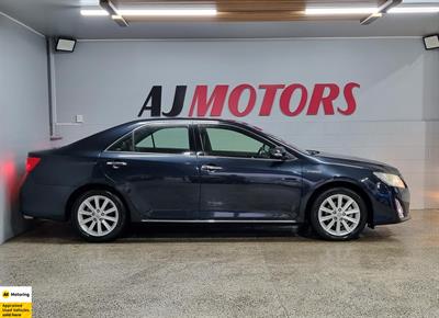 2012 Toyota Camry - Thumbnail