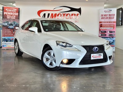 2013 Lexus IS 300h