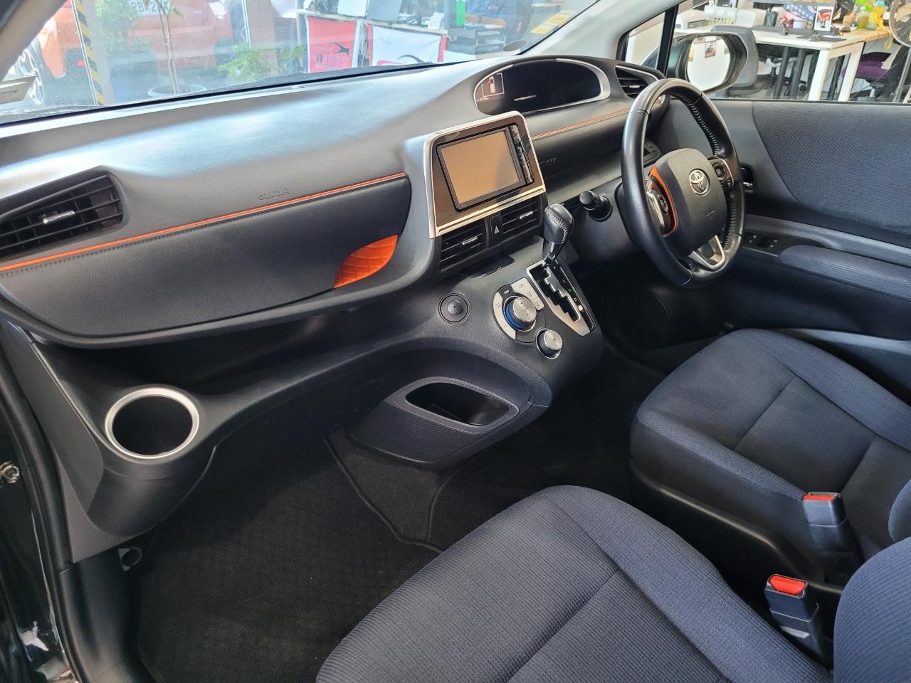 2015 Toyota Sienta