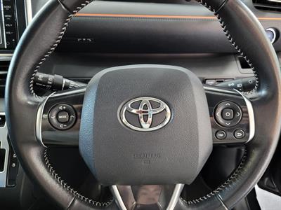 2015 Toyota Sienta - Thumbnail