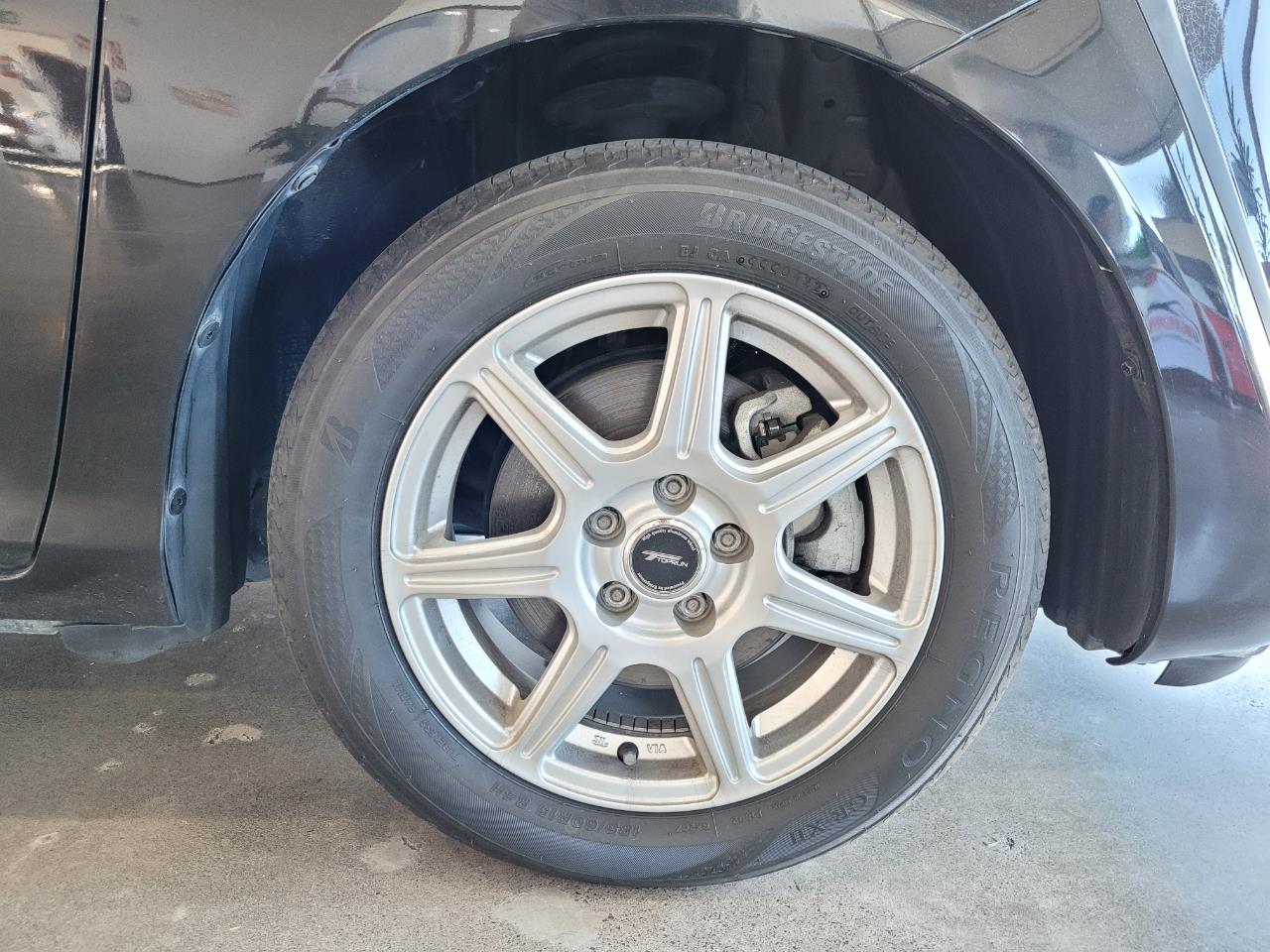 2015 Toyota Sienta