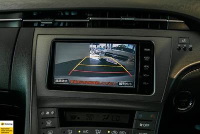 2015 Toyota Prius - Thumbnail