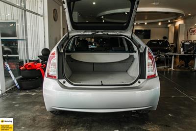 2015 Toyota Prius - Thumbnail