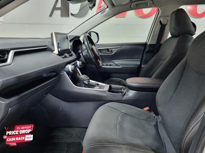 2021 Toyota RAV4 - Thumbnail