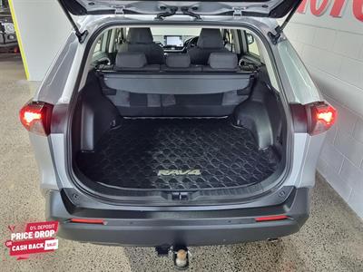 2021 Toyota RAV4 - Thumbnail