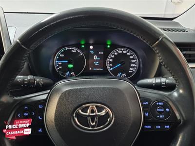 2021 Toyota RAV4 - Thumbnail