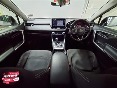2021 Toyota RAV4 - Thumbnail