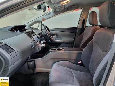 2012 Toyota Prius - Thumbnail
