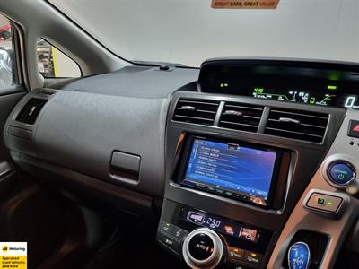 2012 Toyota Prius - Thumbnail
