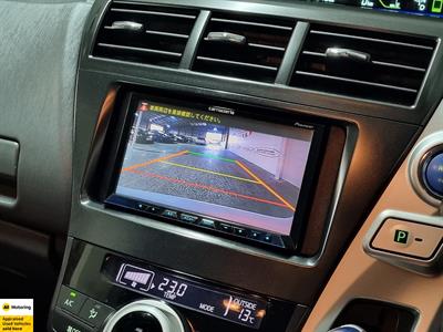 2012 Toyota Prius - Thumbnail