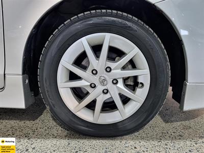 2012 Toyota Prius - Thumbnail