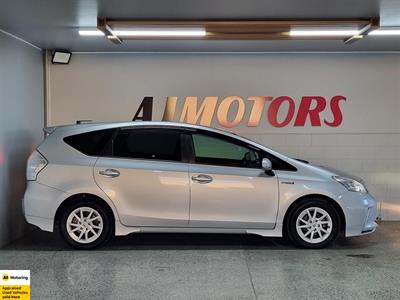 2012 Toyota Prius - Thumbnail