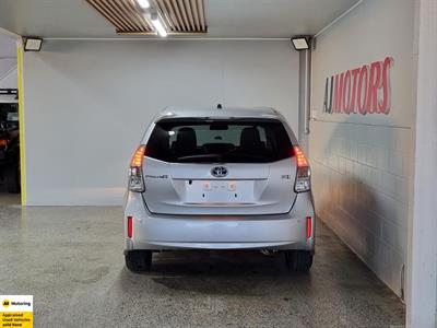 2012 Toyota Prius - Thumbnail
