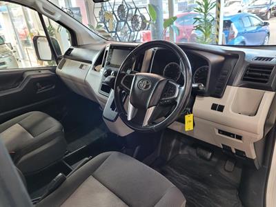 2020 Toyota Hiace - Thumbnail