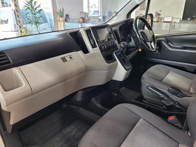 2020 Toyota Hiace - Thumbnail