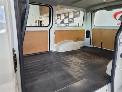 2020 Toyota Hiace - Thumbnail