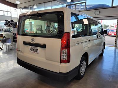 2020 Toyota Hiace - Thumbnail