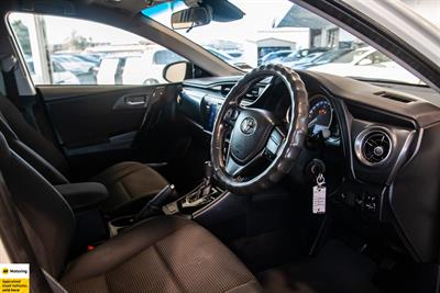 2017 Toyota Corolla - Thumbnail