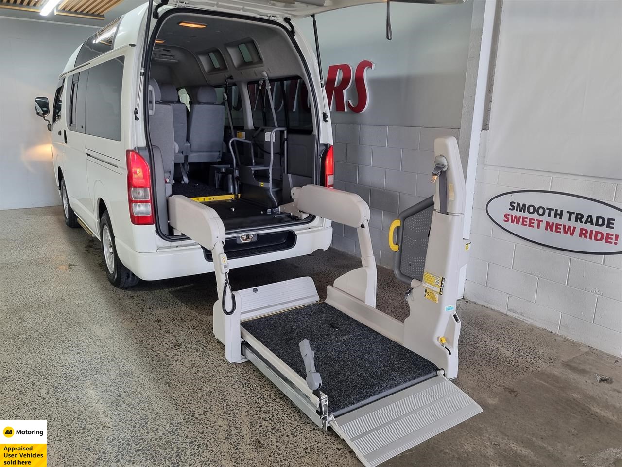 2009 Toyota Hiace