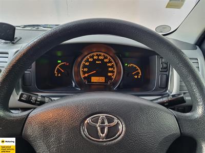 2009 Toyota Hiace - Thumbnail