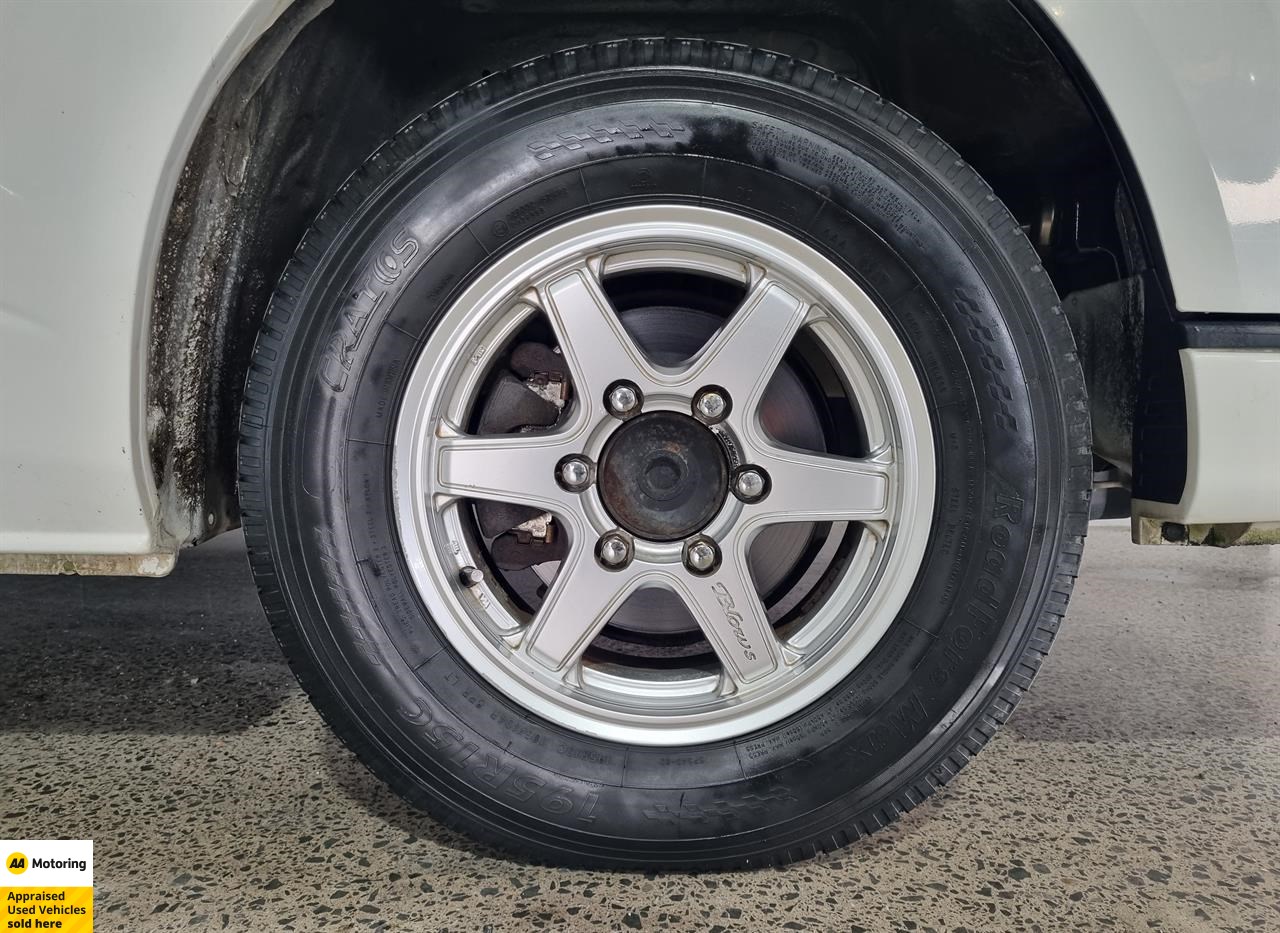 2009 Toyota Hiace