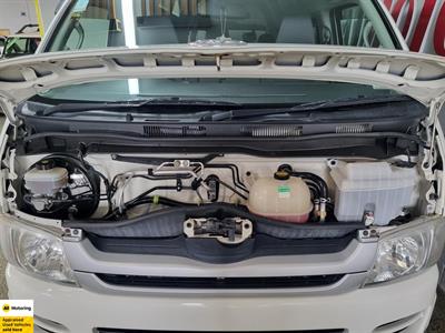 2009 Toyota Hiace - Thumbnail