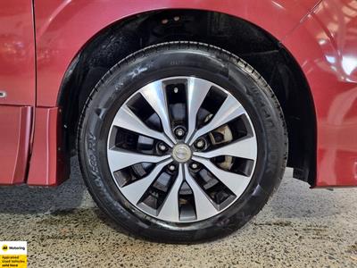 2016 Nissan Serena - Thumbnail